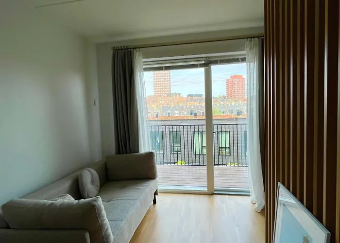 Cozy In The Center *